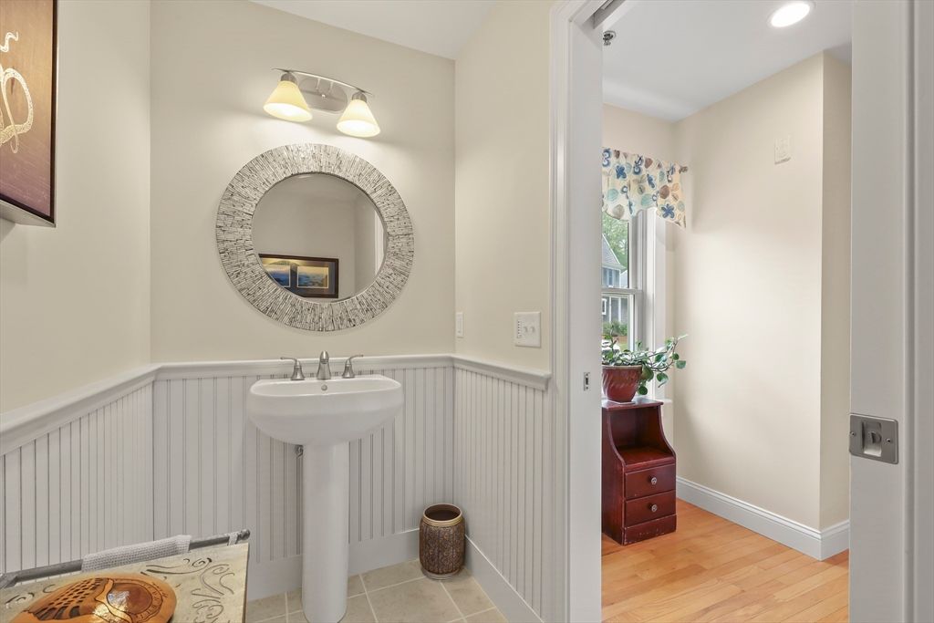Bathroom, Interior, Recessed Lighting, Wood Texture Flooring