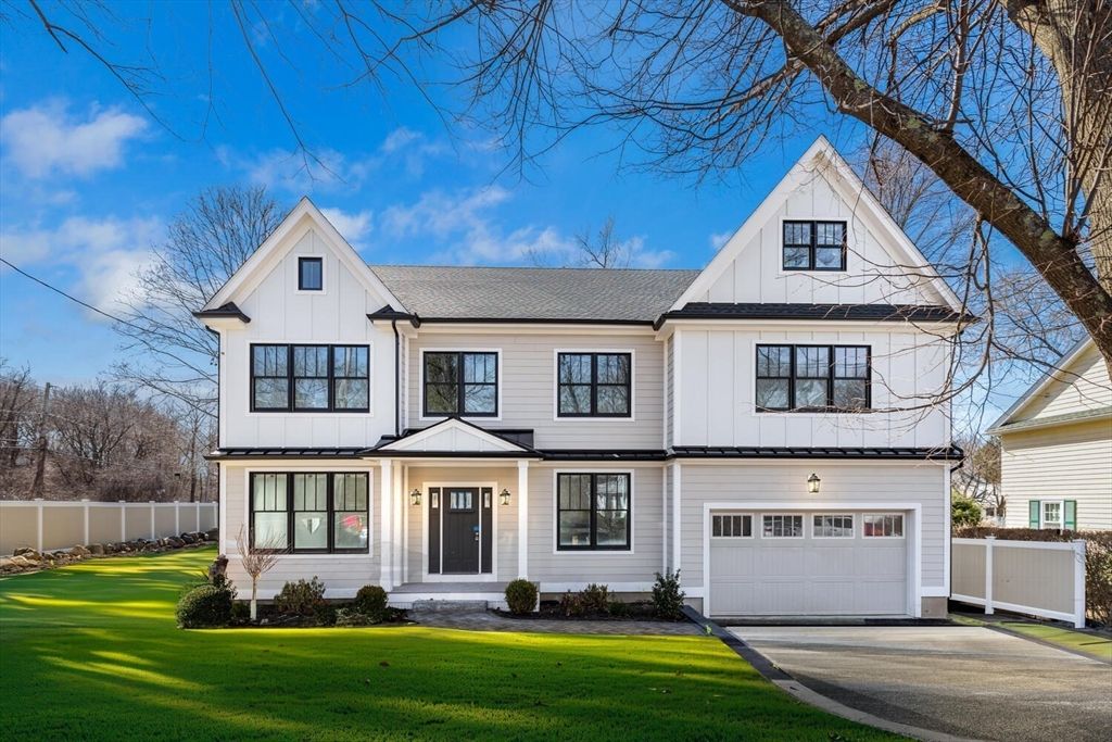 Attached, Exterior, Facade, Farmhouse