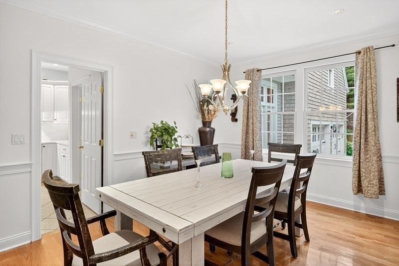 Chandelier, Dining room, Interior, Recessed Lighting, Wood Texture Flooring