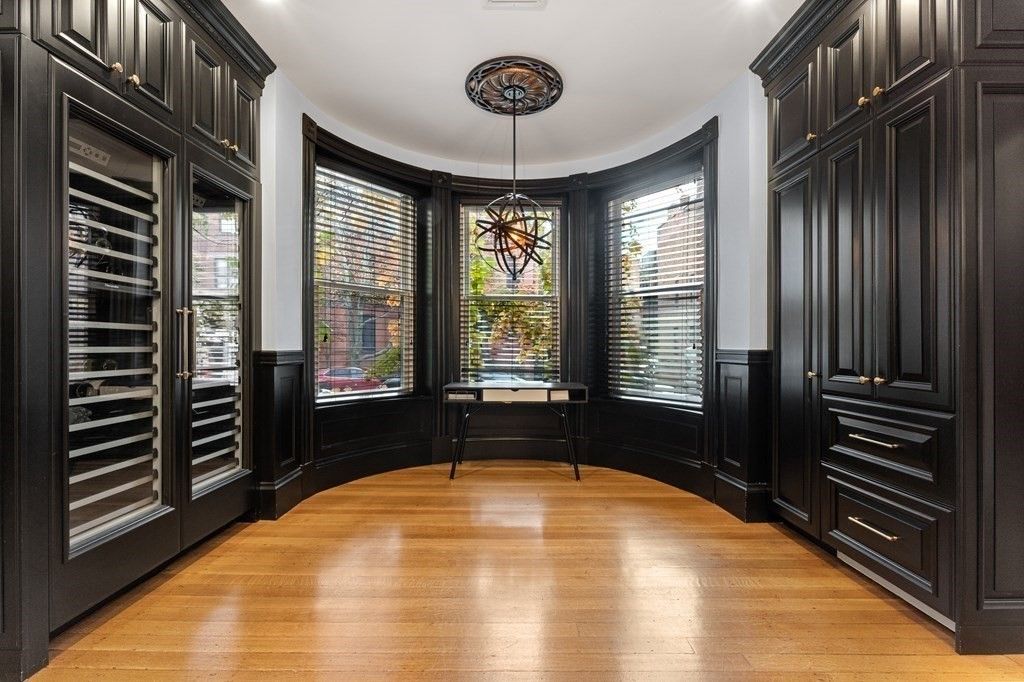 Interior, Pendant Lights, Wood Texture Flooring