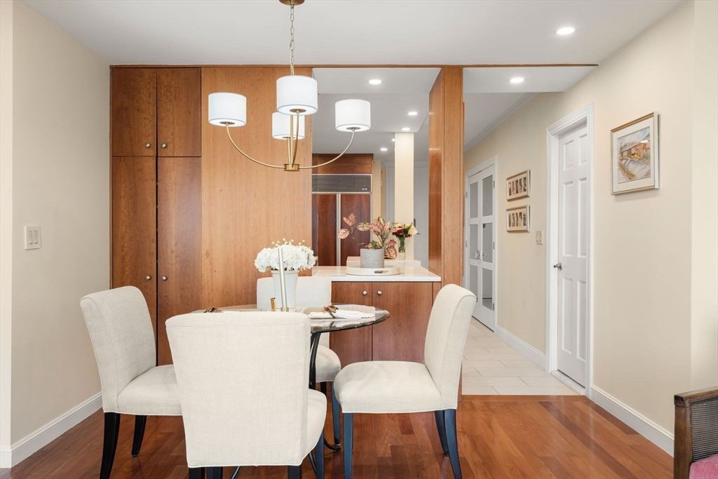 Chandelier, Dining room, Interior, Recessed Lighting, Wood Texture Flooring