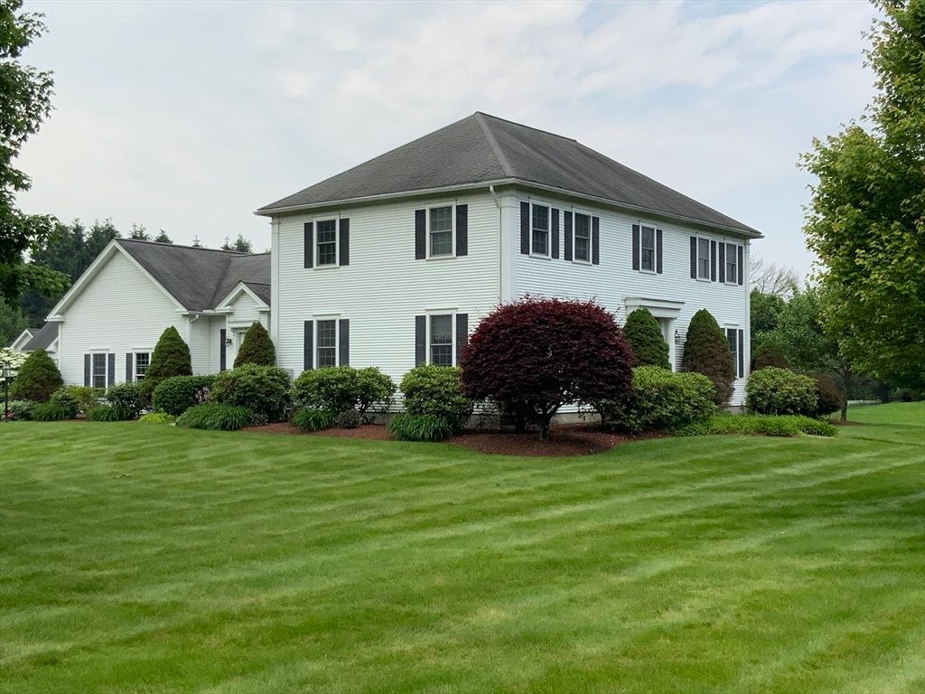 Attached, Backyard, Exterior, Facade, Georgian