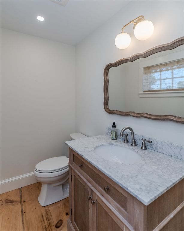 Bathroom, Interior, Recessed Lighting, Wood Texture Flooring