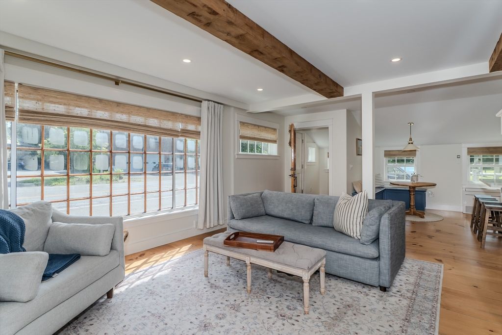 Interior, Living room, Recessed Lighting, Wooden Beams, Wood Texture Flooring