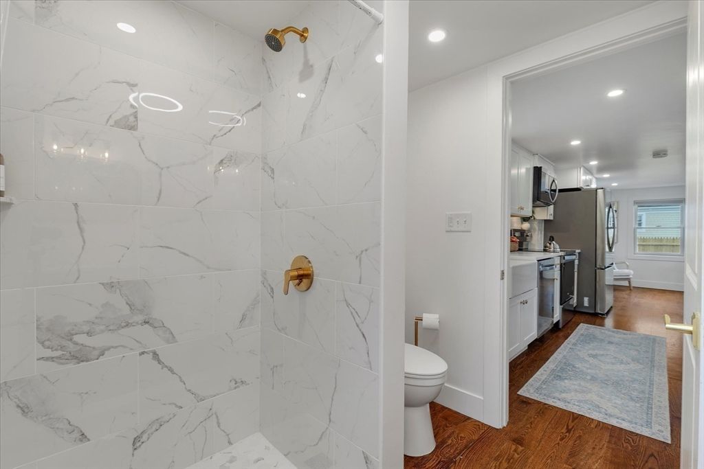 Bathroom, Interior, Marble Walls, Recessed Lighting, Wood Texture Flooring
