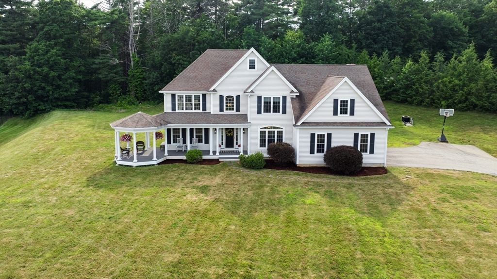 Backyard, Exterior, Facade, Farmhouse