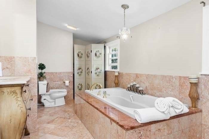 Bathroom, Interior, Pendant Lights