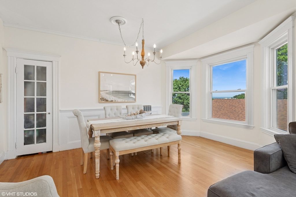 Chandelier, Dining room, Interior, Wood Texture Flooring