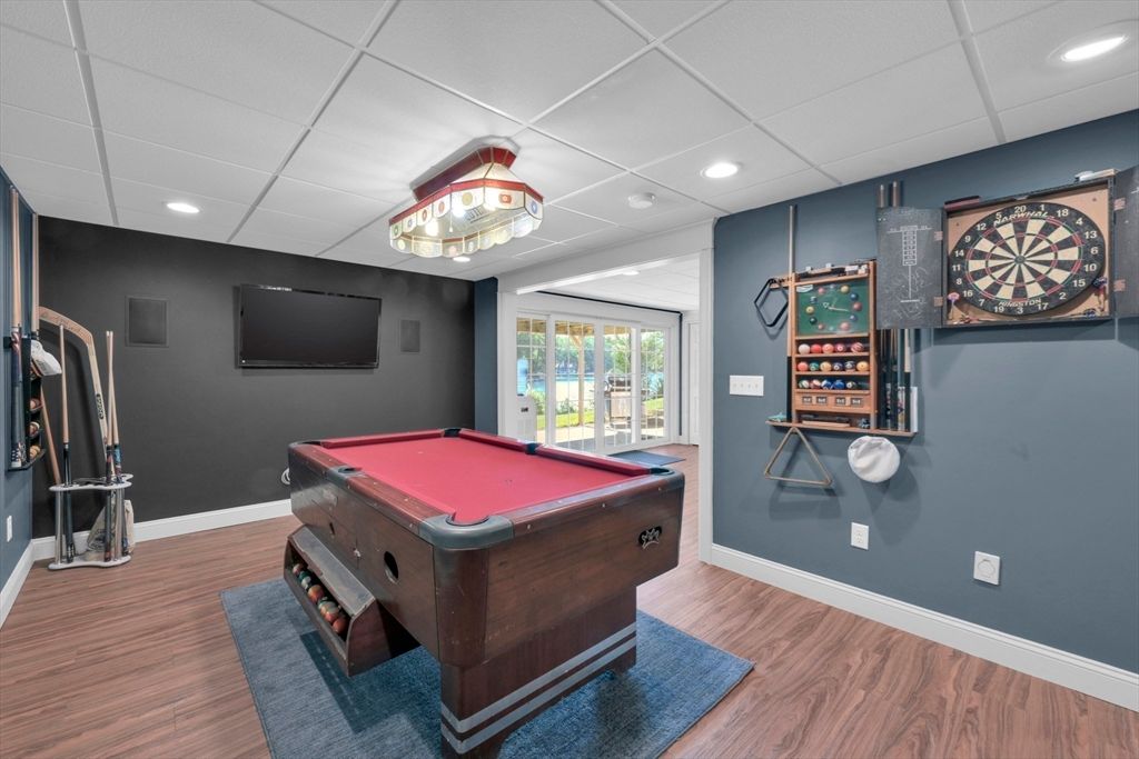 Billiard Table, Game Room, Interior, Recessed Lighting, Wood Texture Flooring