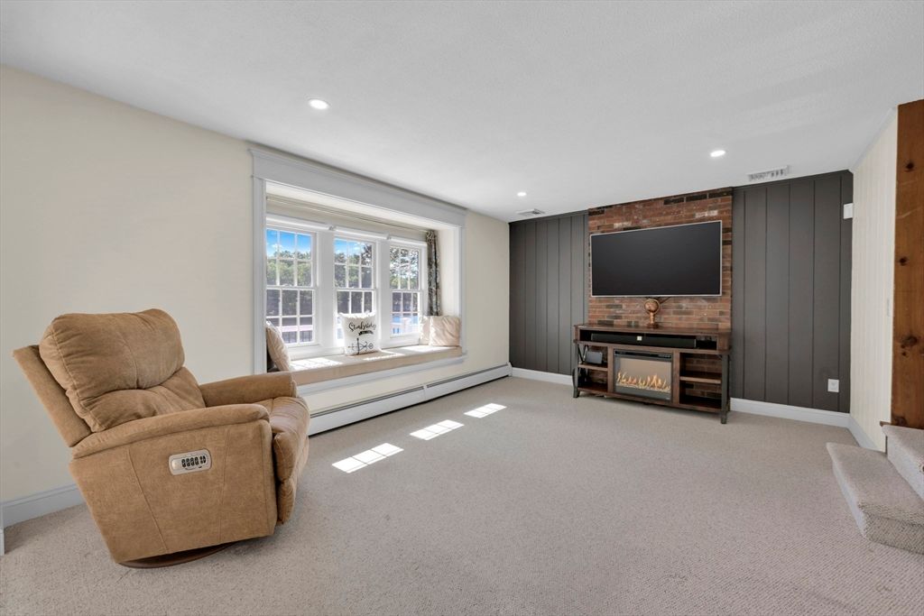 Fireplace, Interior, Recessed Lighting