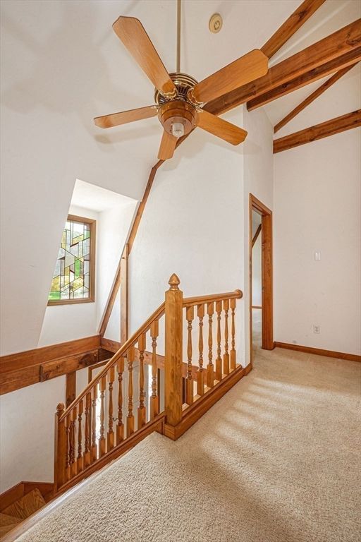 Empty room, Interior, Wooden Beams