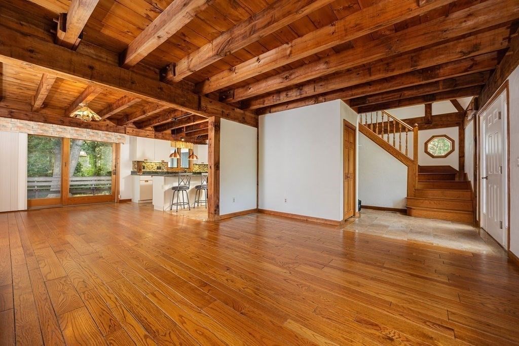 Empty room, Interior, Wooden Beams, Wooden Ceilings, Wood Texture Flooring