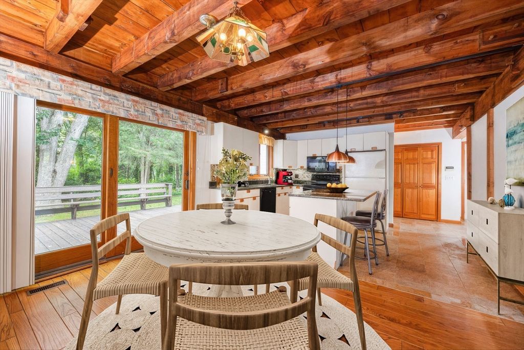 Dining room, Interior, Kitchen, Pendant Lights, Wooden Beams, Wooden Ceilings, Wood Texture Flooring