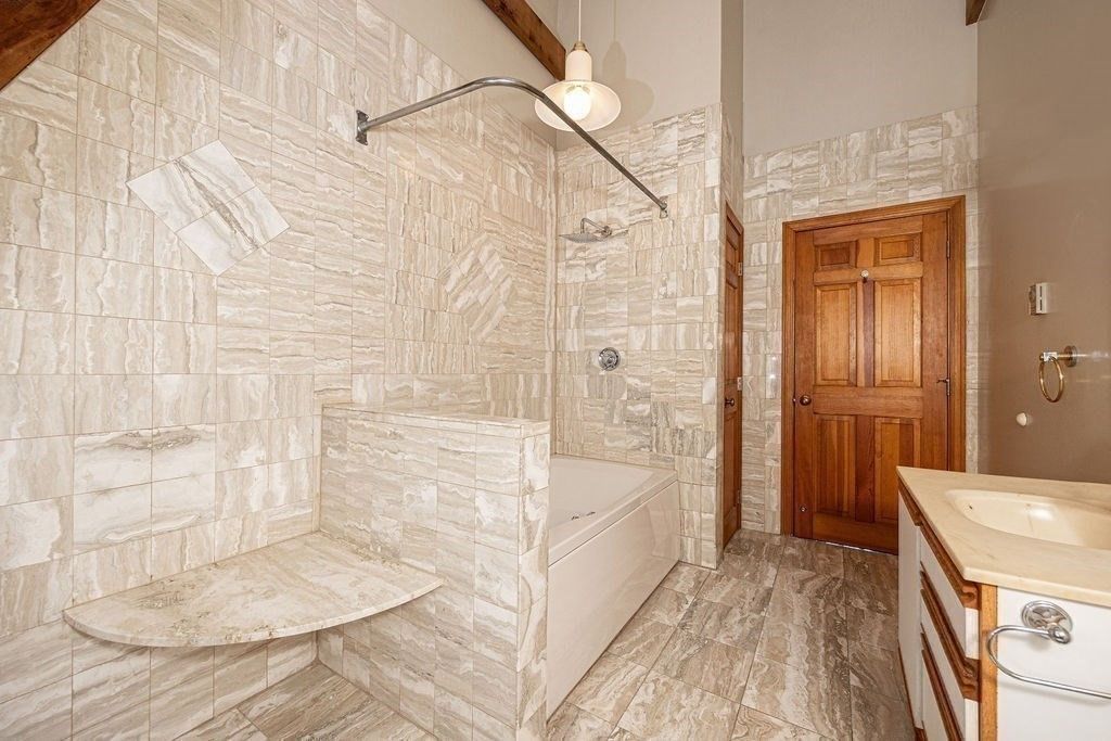 Bathroom, Interior, Pendant Lights
