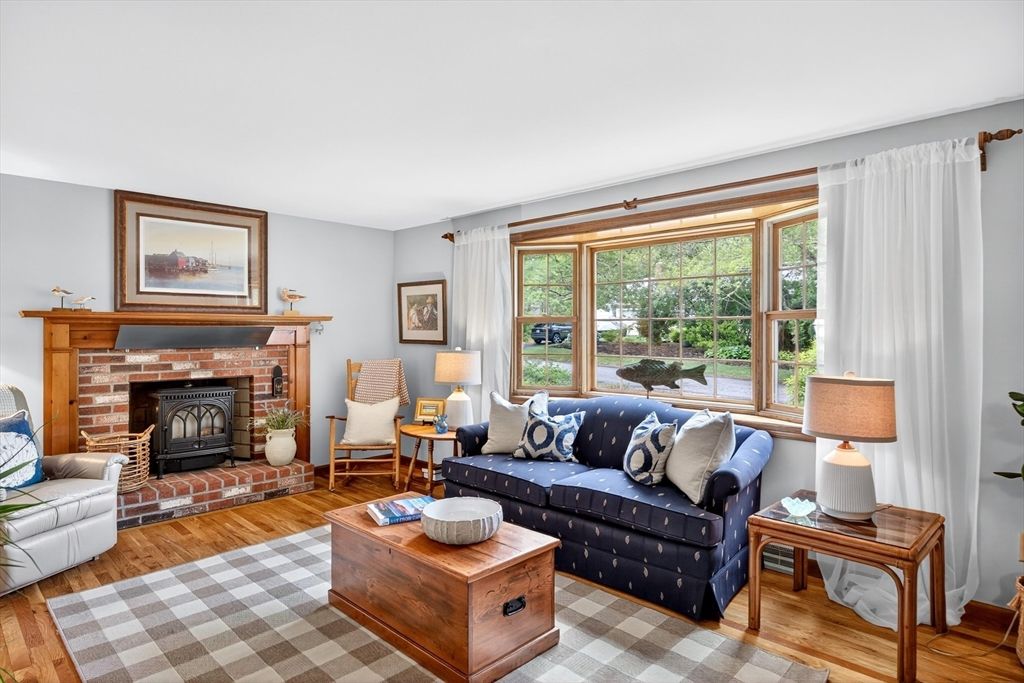 Fireplace, Interior, Living room, Wood Texture Flooring