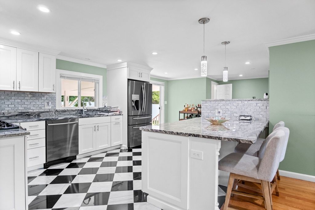 Interior, Kitchen, Pendant Lights, Recessed Lighting, Stainless Steel Appliances