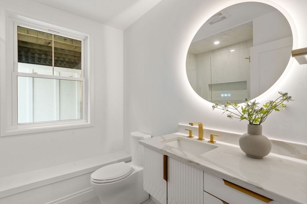 Bathroom, Interior, Recessed Lighting