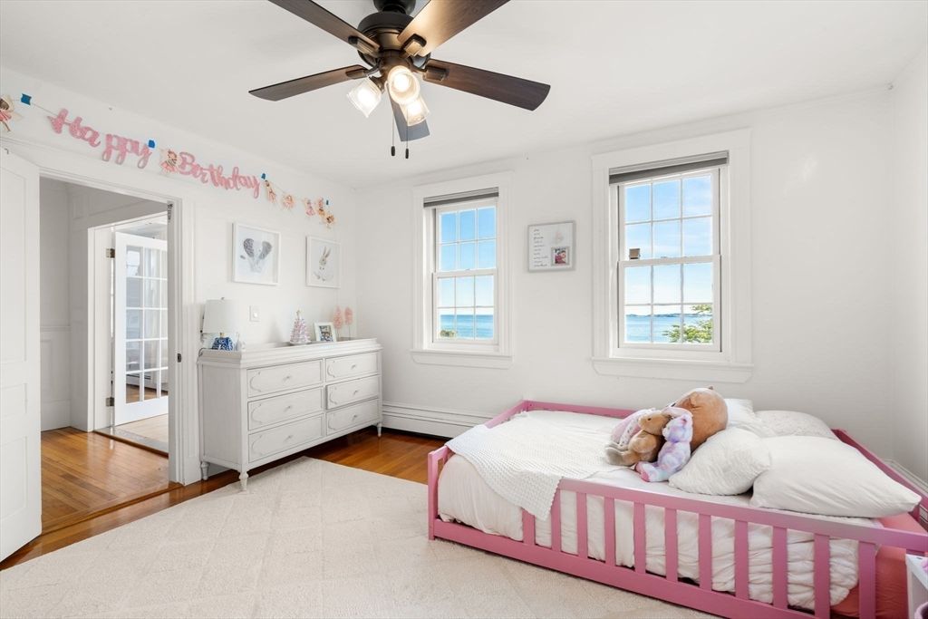 Bedroom, Interior, Water, Wood Texture Flooring