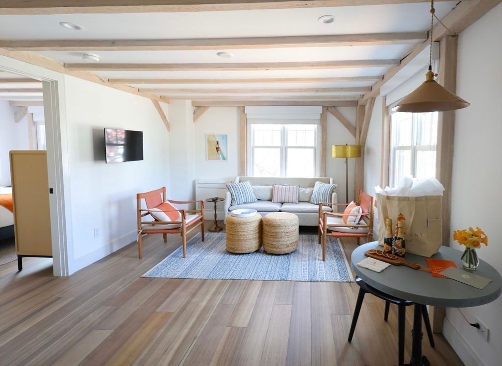 Interior, Living room, Pendant Lights, Recessed Lighting, Wooden Beams, Wood Texture Flooring