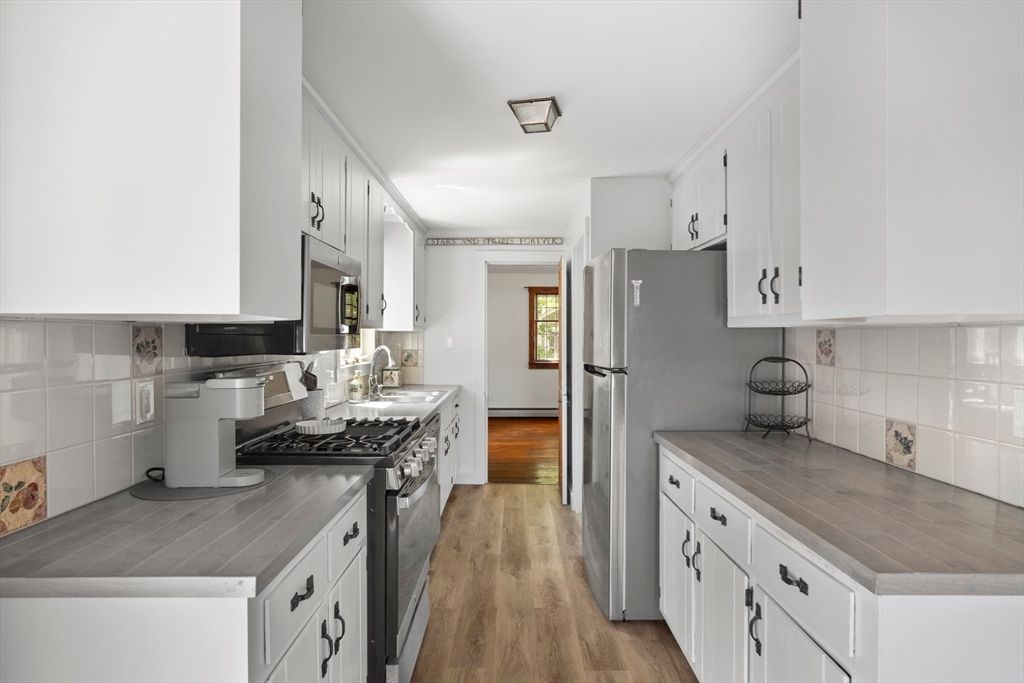 Interior, Kitchen, Wood Texture Flooring