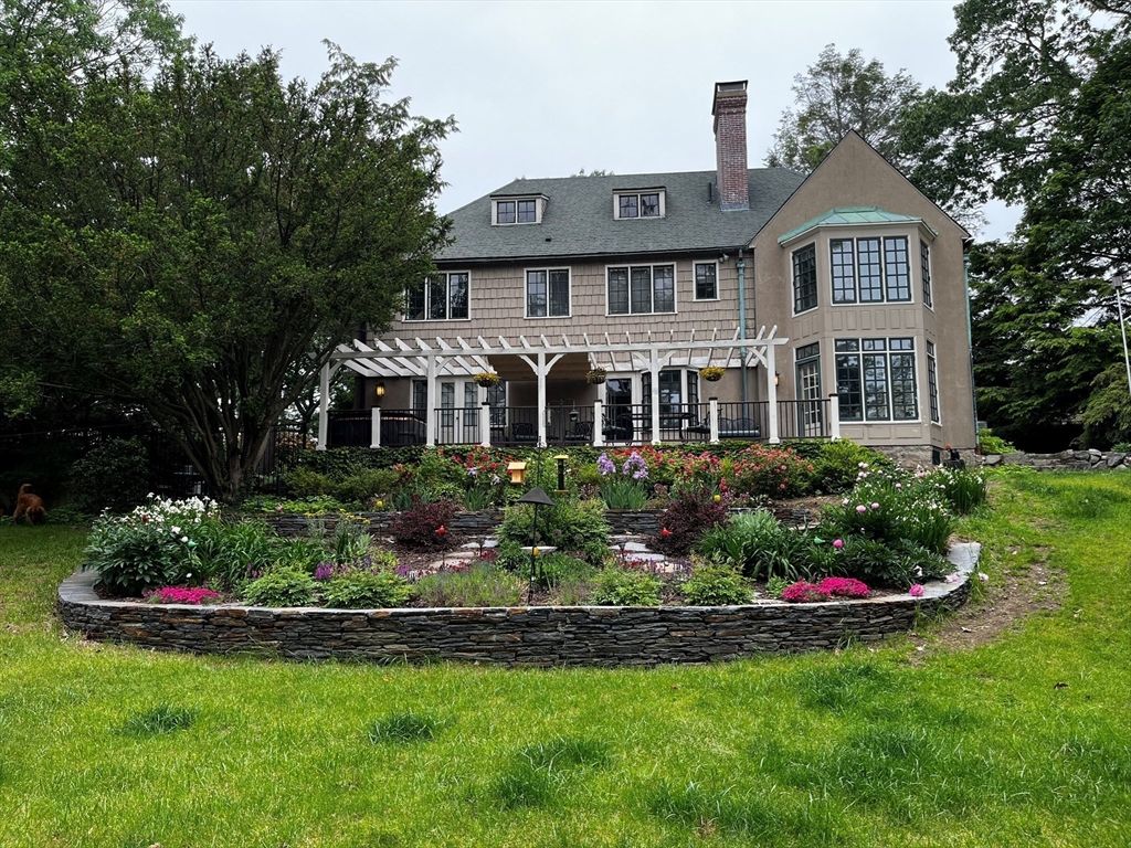 Backyard, Exterior, Facade, Georgian
