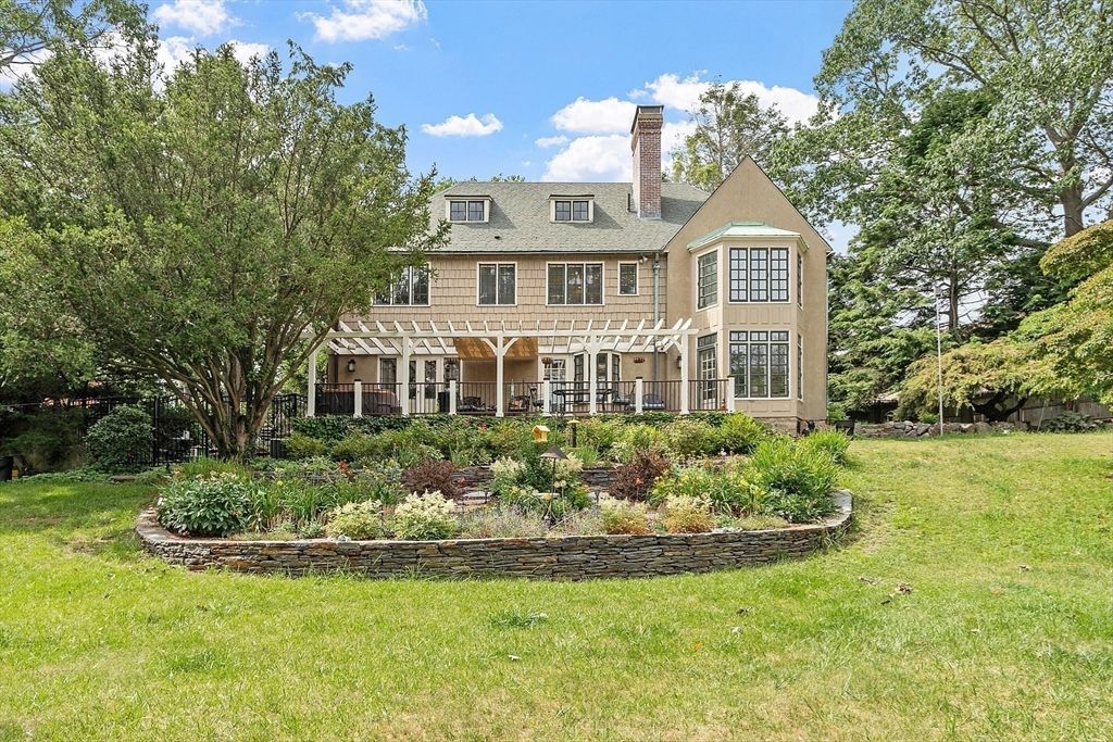 Backyard, Exterior, Facade, Georgian
