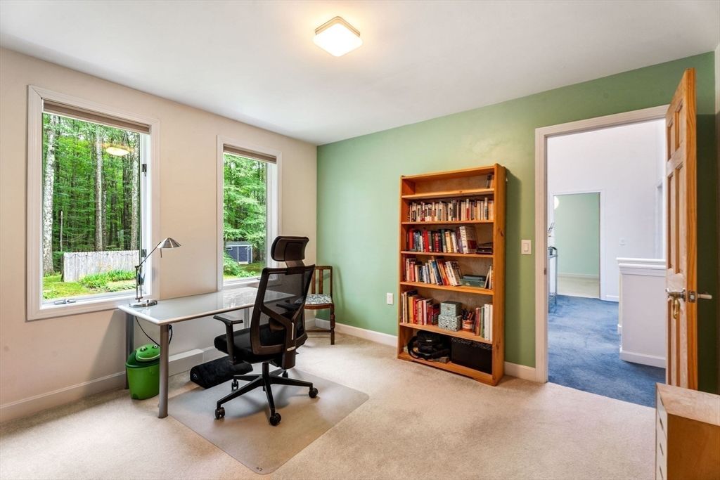 Home Office, Interior
