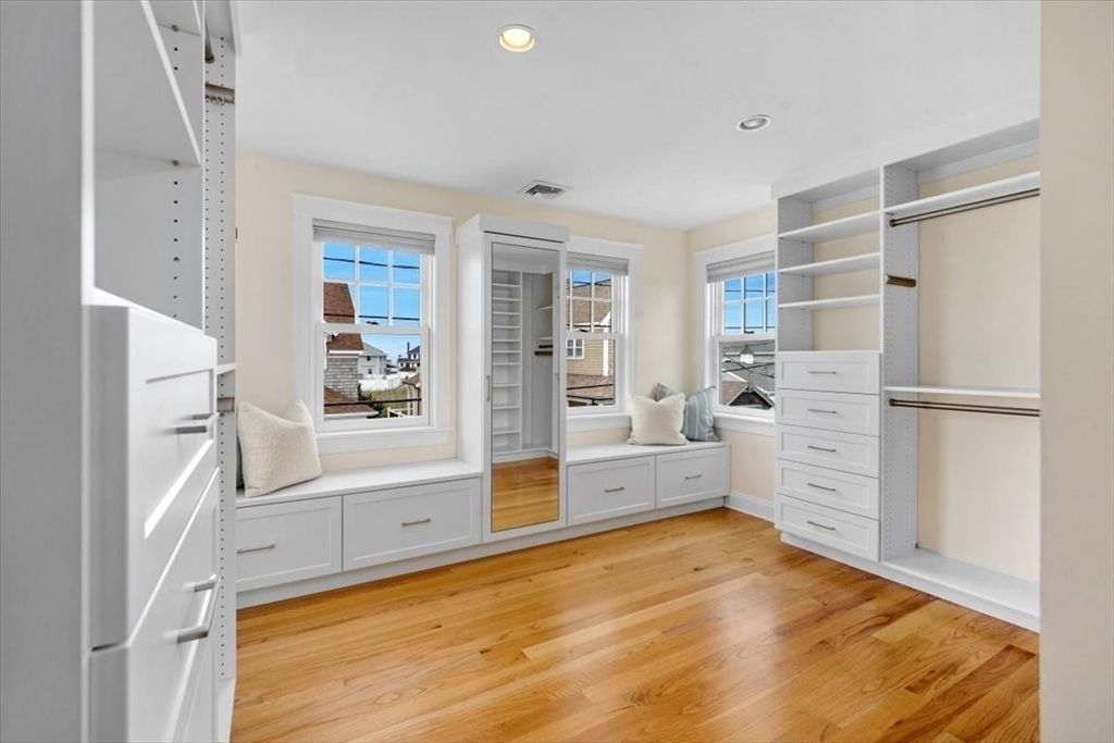 Interior, Recessed Lighting, Walk-in Closets, Wood Texture Flooring