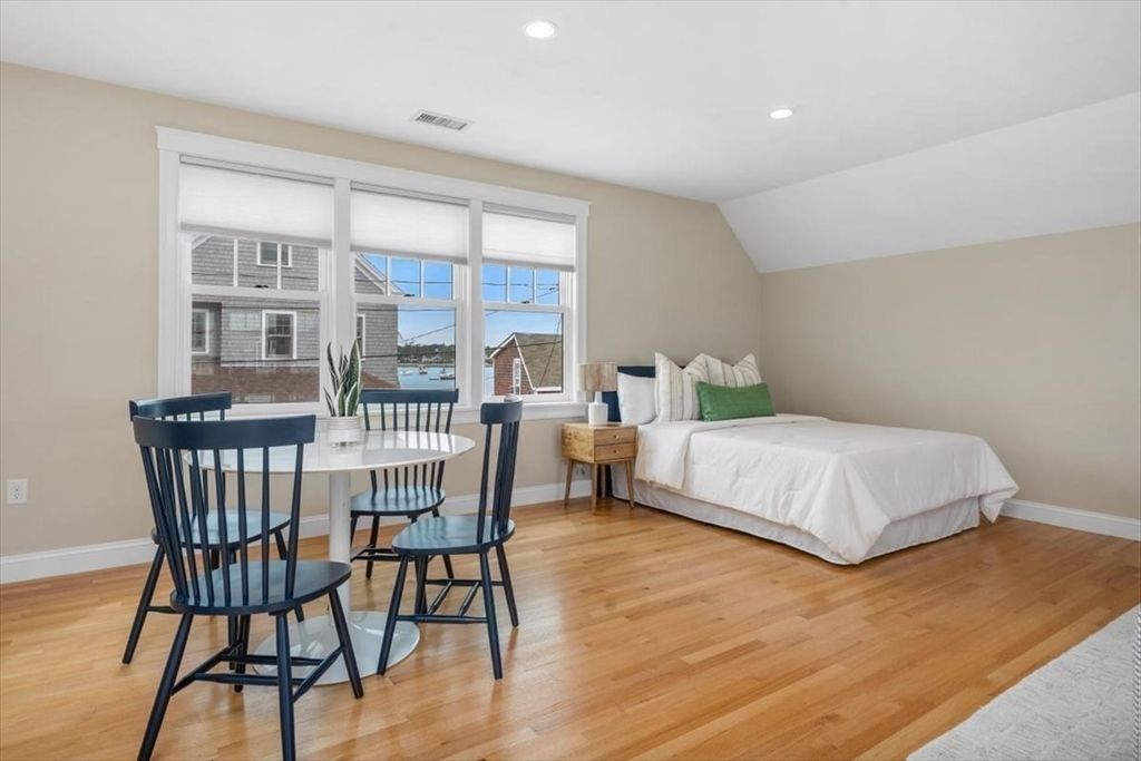 Bedroom, Dining room, Interior, Recessed Lighting, Wood Texture Flooring