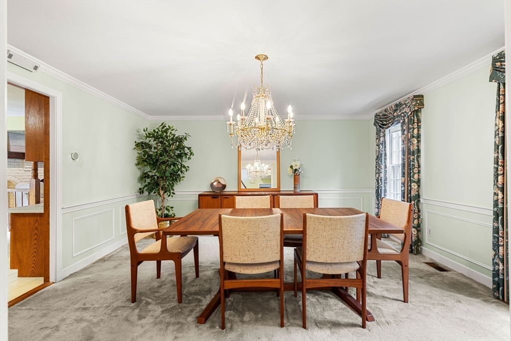Chandelier, Dining room, Interior