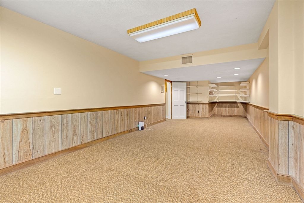 Empty room, Interior, Recessed Lighting