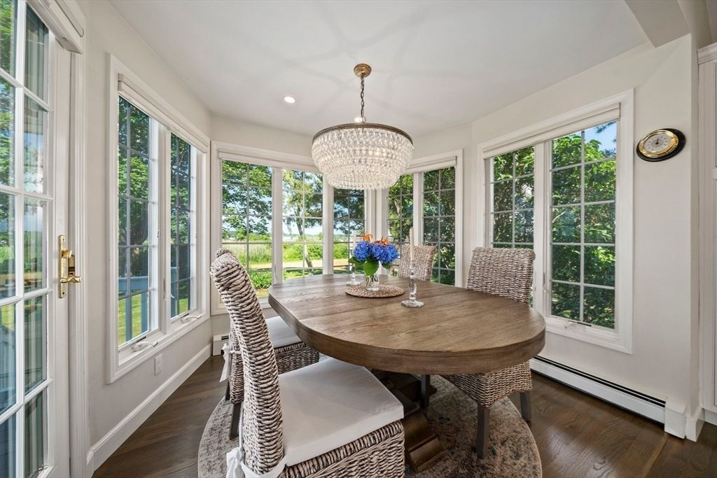 Chandelier, Dining room, Interior, Recessed Lighting, Wood Texture Flooring