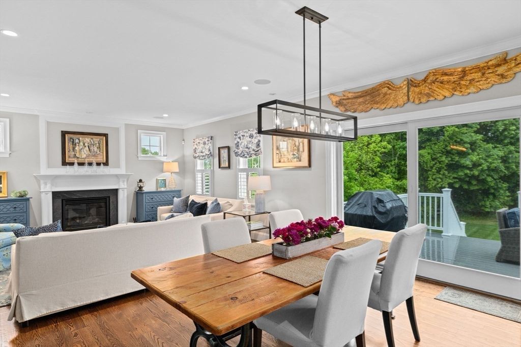 Dining room, Fireplace, Interior, Living room, Pendant Lights, Recessed Lighting, Wood Texture Flooring