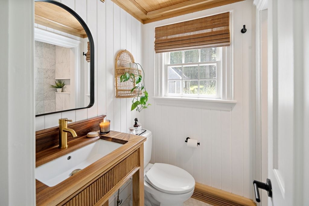 Bathroom, Interior, Wooden Ceilings