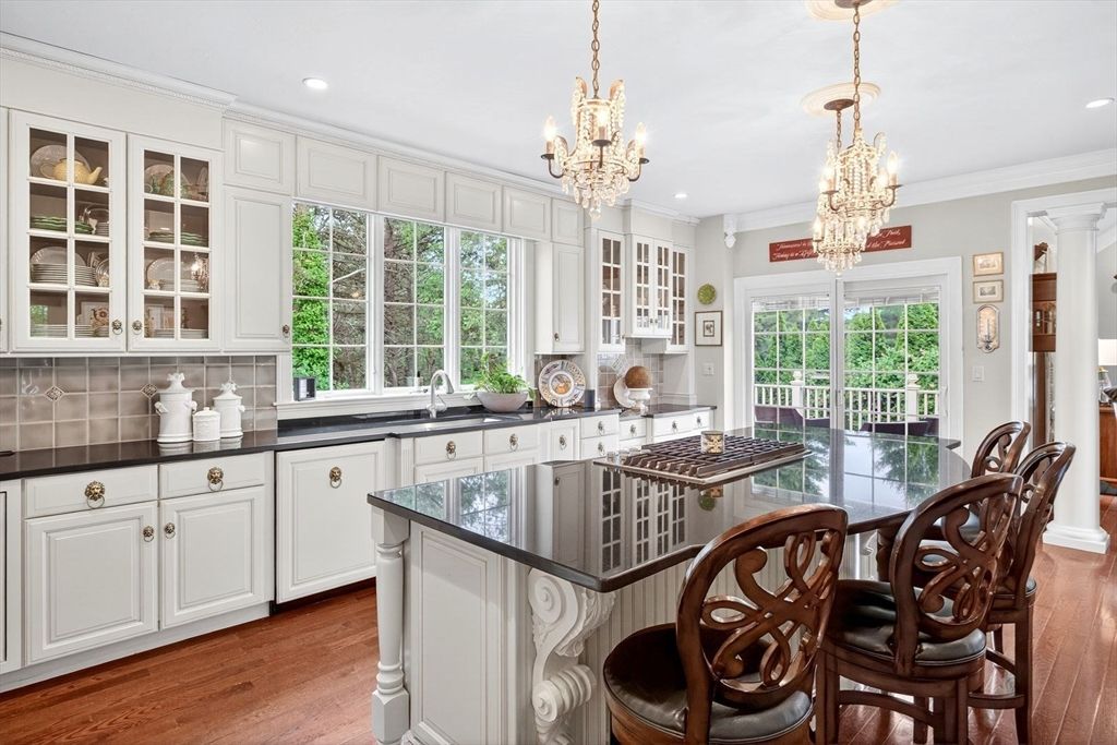 Chandelier, Dining room, Interior, Kitchen, Recessed Lighting, Wood Texture Flooring