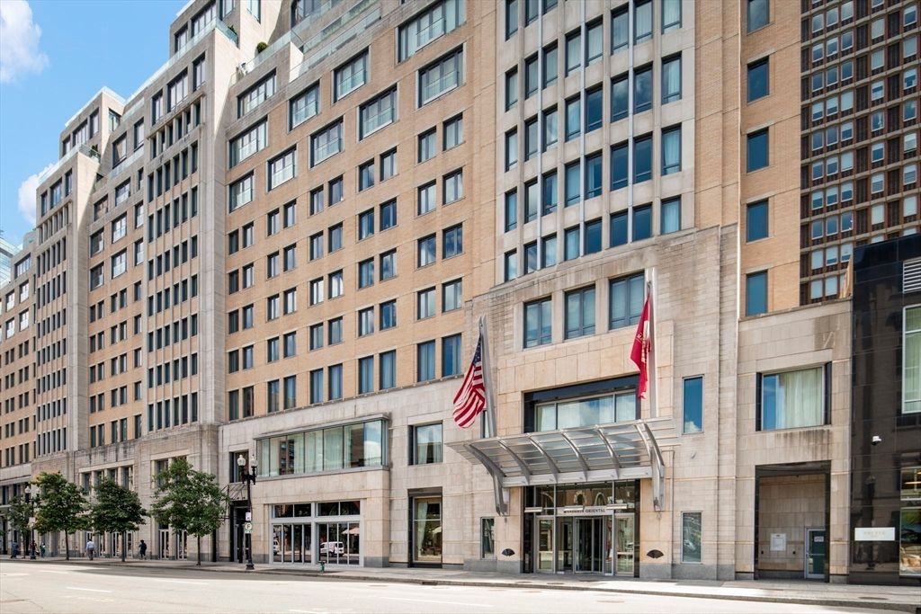 Exterior, Facade, Chicago School