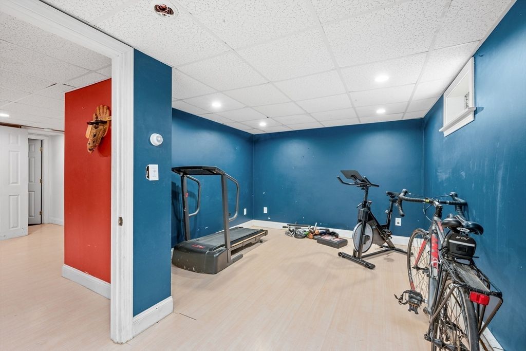 Fitness Equipment, Interior, Recessed Lighting