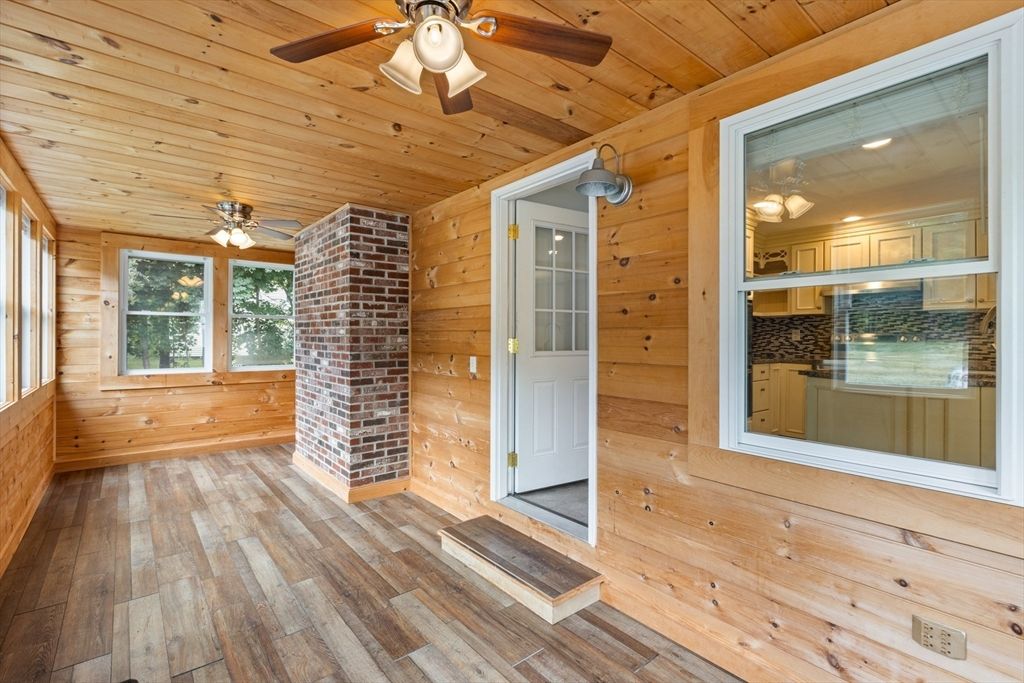 Empty room, Interior, Kitchen, Recessed Lighting, Wooden Ceilings, Wood Texture Flooring, Wooden Walls