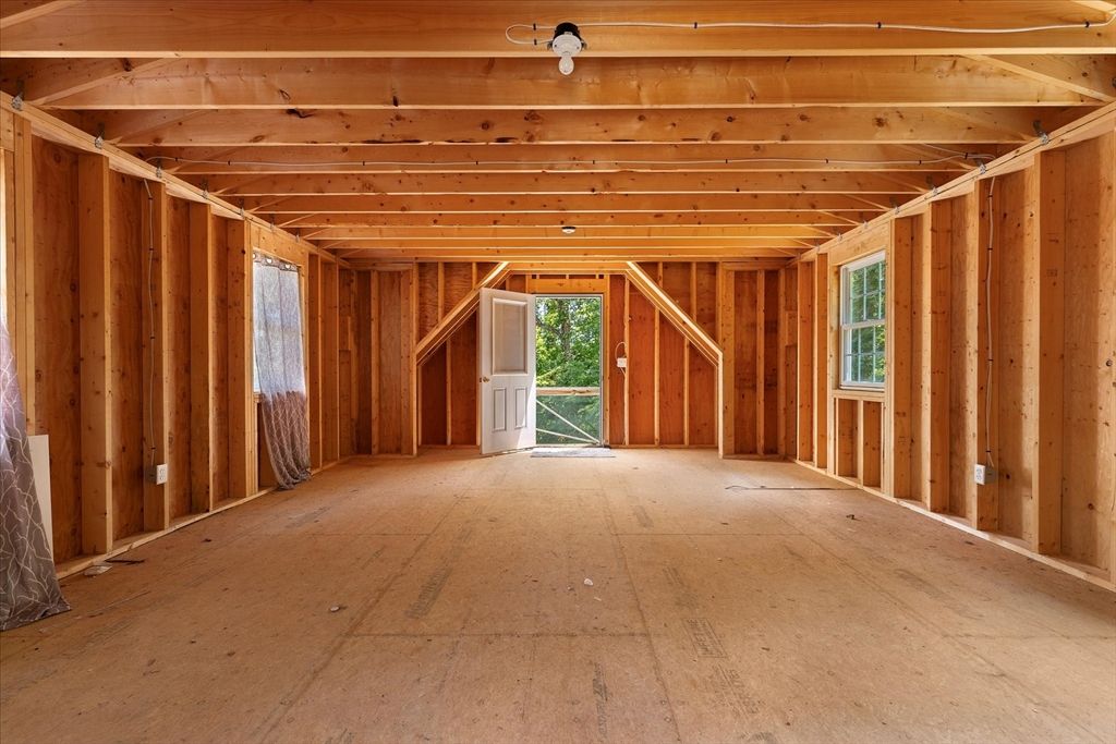 Empty room, Interior, Wooden Beams, Wooden Ceilings, Wooden Walls