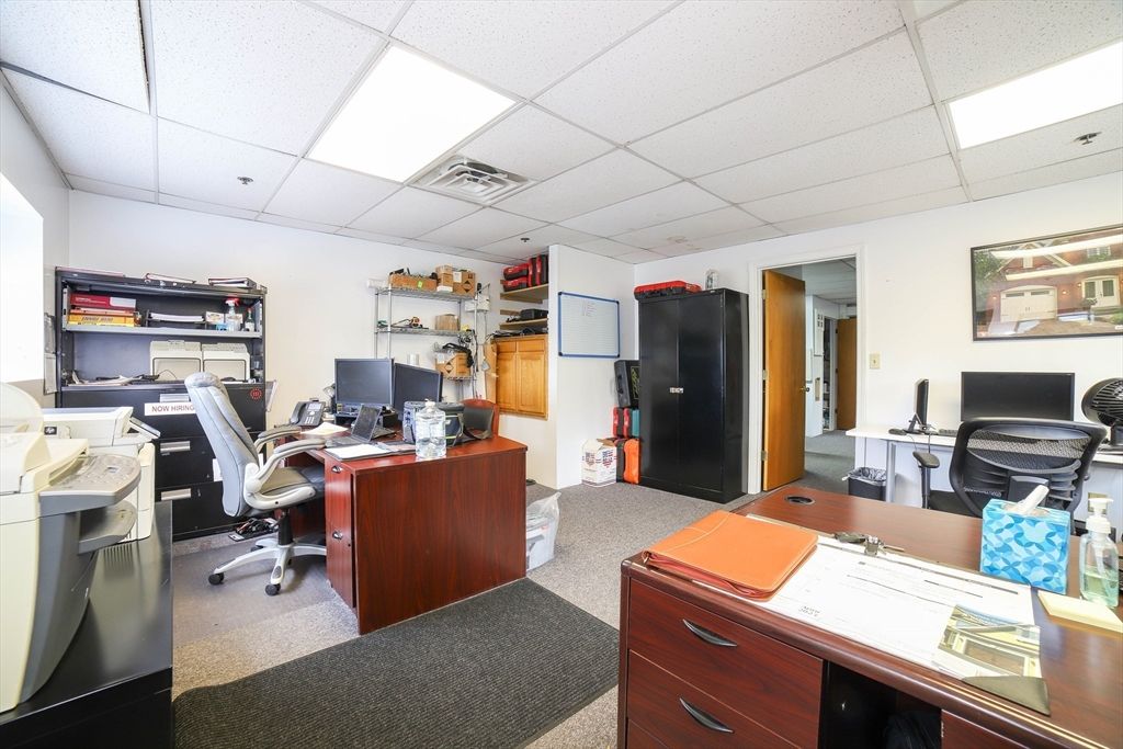 Home Office, Interior