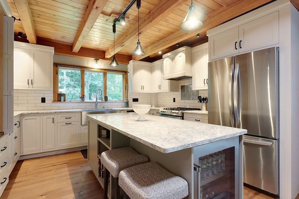 Interior, Kitchen, Pendant Lights, Recessed Lighting, Stainless Steel Appliances, Wooden Beams, Wooden Ceilings, Wood Texture Flooring