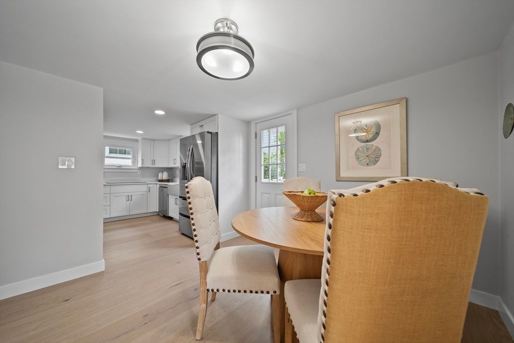 Dining room, Interior, Kitchen, Recessed Lighting, Stainless Steel Appliances, Wood Texture Flooring