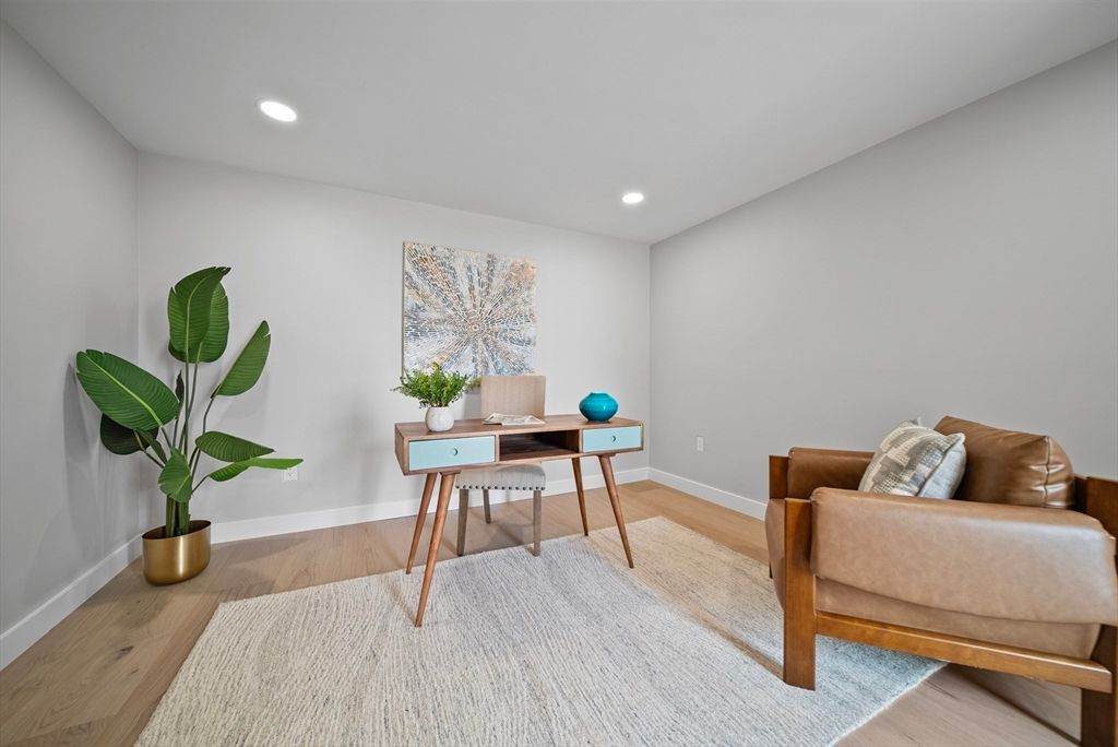 Home Office, Interior, Recessed Lighting, Wood Texture Flooring