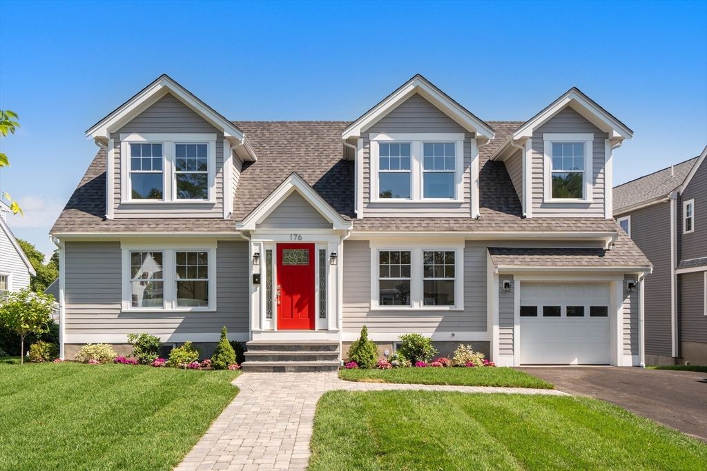 Attached, Exterior, Facade, Farmhouse