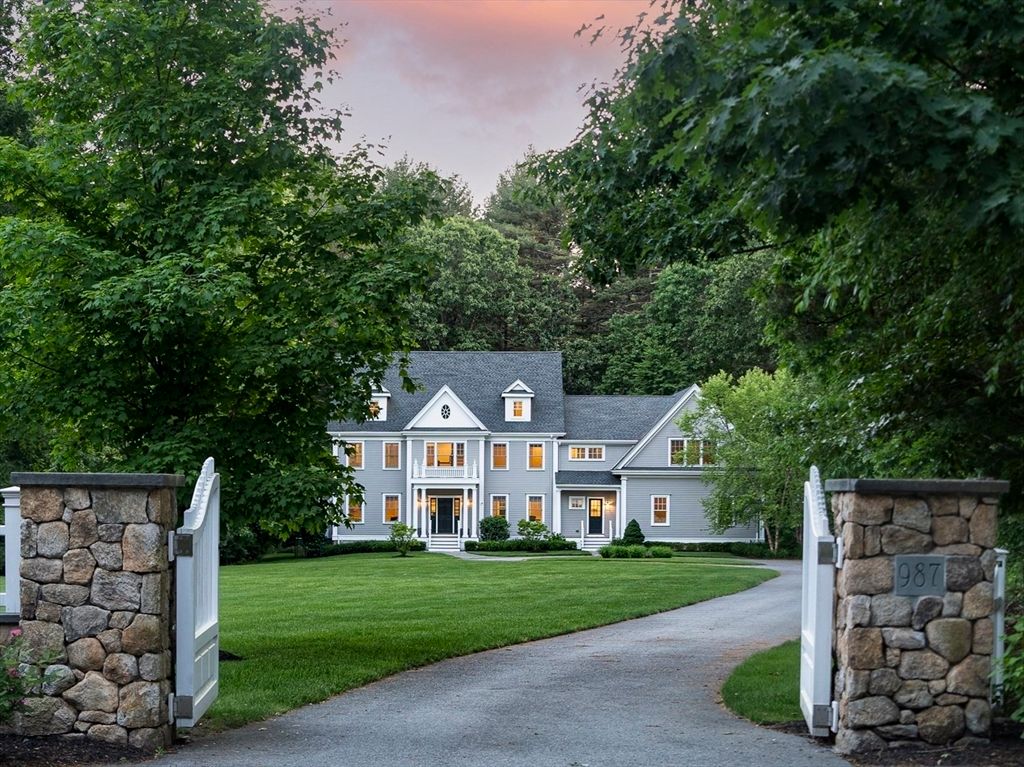 Backyard, Exterior, Facade, Cape Cod