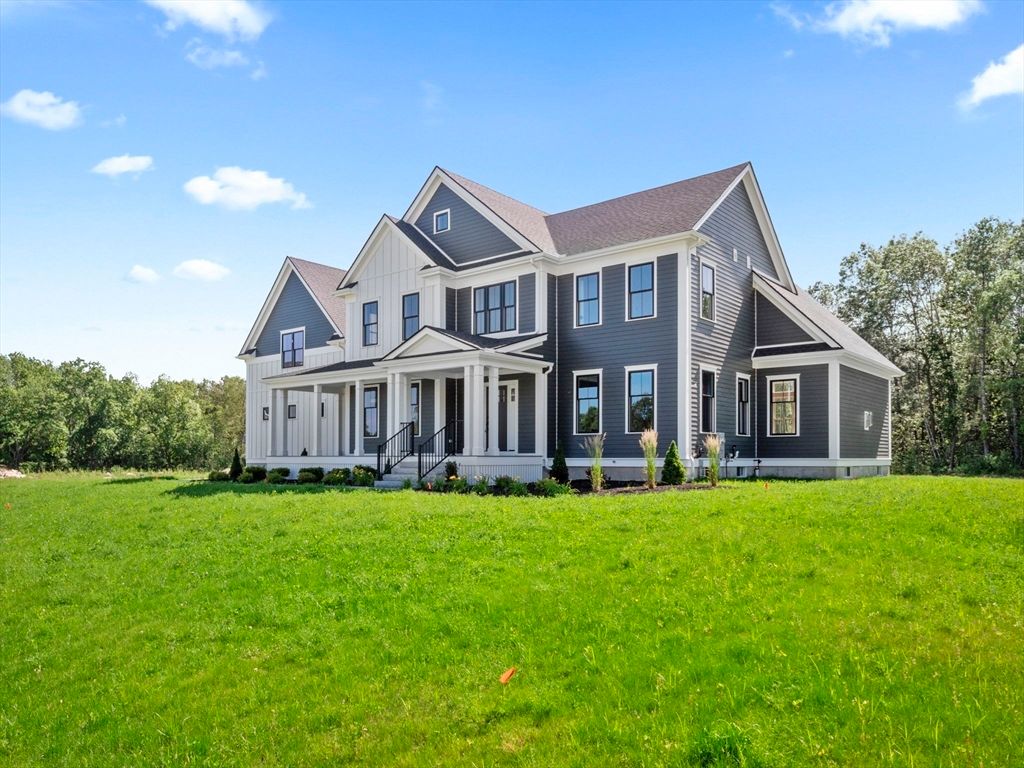 Backyard, Exterior, Facade, Farmhouse