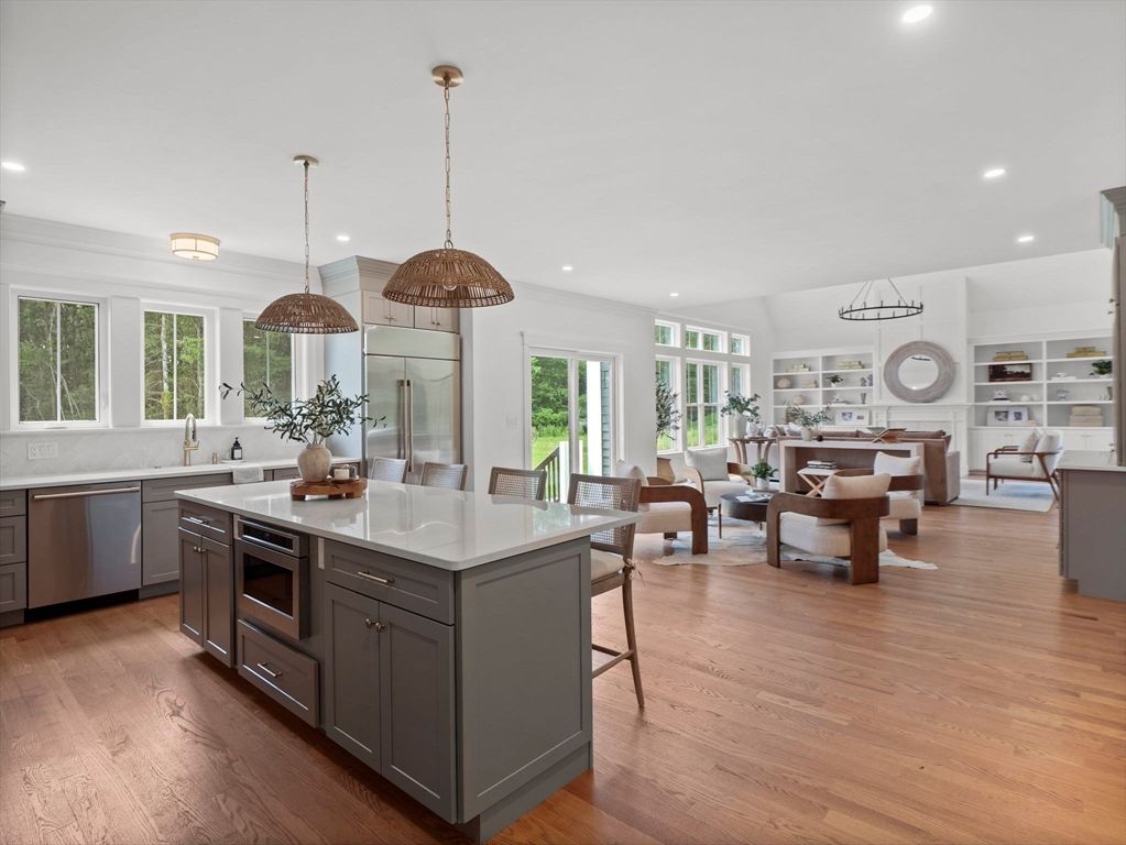 Dining room, Interior, Kitchen, Living room, Pendant Lights, Recessed Lighting, Wood Texture Flooring