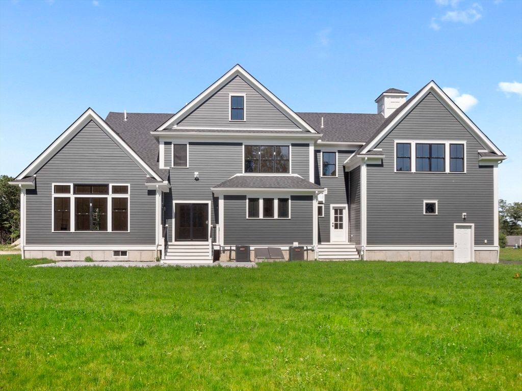 Backyard, Exterior, Facade, Farmhouse
