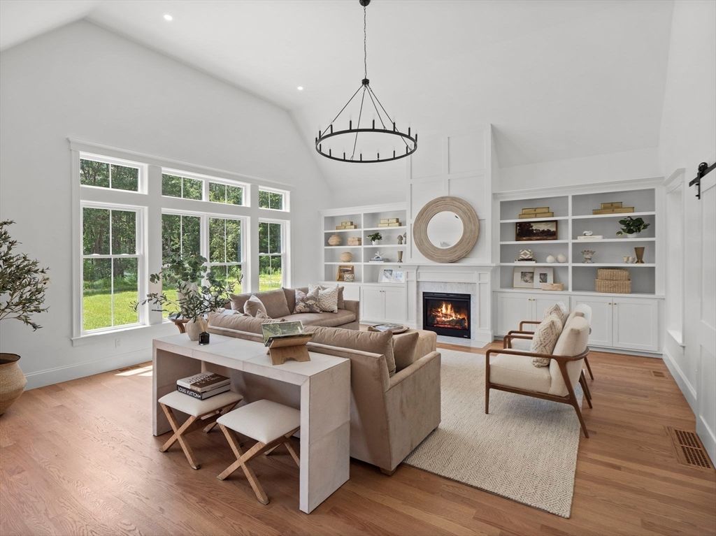 Fireplace, Interior, Living room, Pendant Lights, Recessed Lighting, Wood Texture Flooring