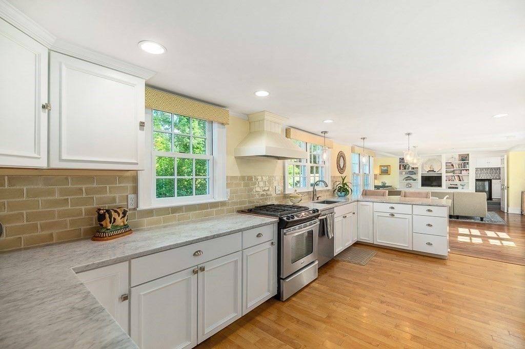 Chandelier, Interior, Kitchen, Recessed Lighting, Stainless Steel Appliances, Wood Texture Flooring